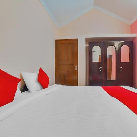 Colva Beach Side Apartment Esterno foto