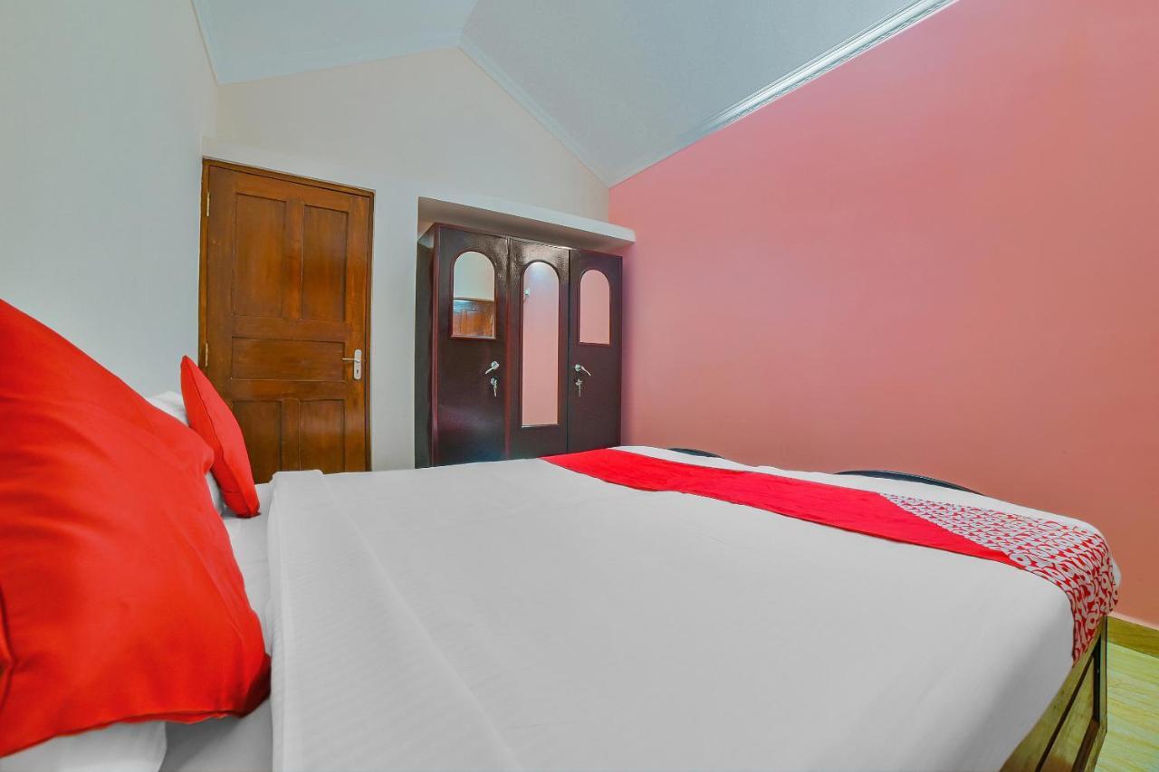 Colva Beach Side Apartment Esterno foto